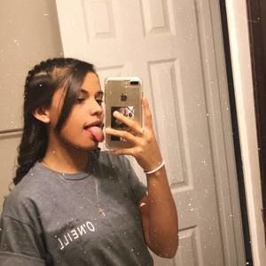 Meet your Posher, Maria